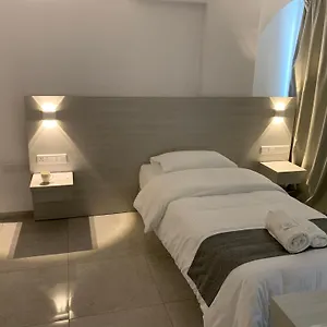 La Veranda 3*, لارنكا قبرص